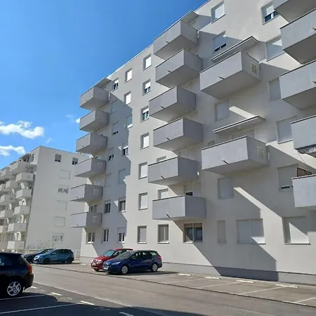 Designer Apartman